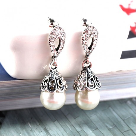 Elegant Vintage Pearl Earrings Diamond stud Earrings Jewelry Accessories for Women Girls Birthday Festival Party Gift