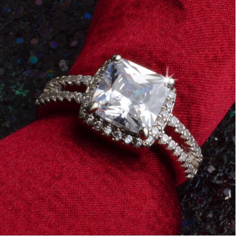 Princess Brilliant Platinum Plated Ring Diamond Engagement Ring of Wedding Ring for Women