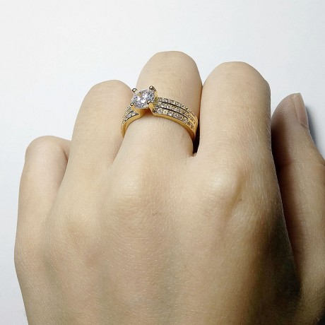 Round Zirconia Diamond Ring Crystal White Gold Plated Ring For Girl Or Women(6-9)