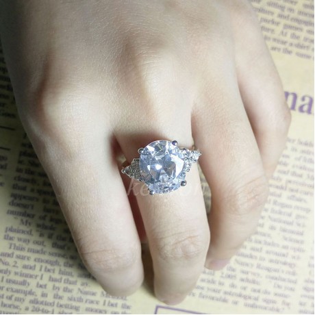 Fashion Luxury Platinum-Plated Rings AAA Oval Zirconia Rings For Girls(6-8)