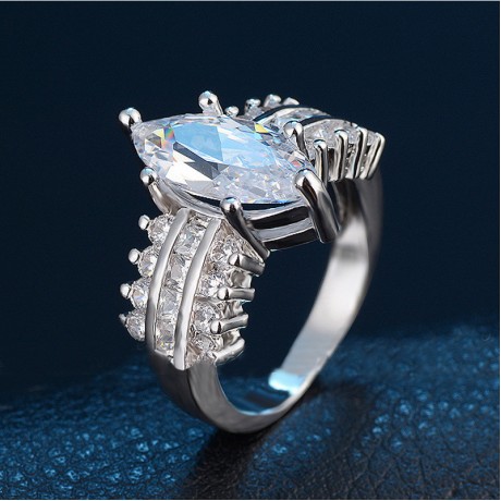 Hot Platinum-Plated Rings Horse Eye Zirconia Rings For Women(6-10)