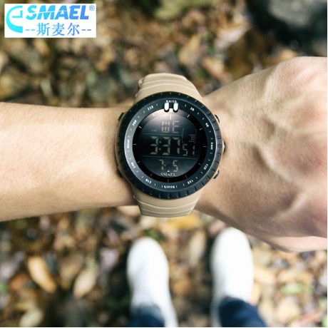 LED Digital Sport Watch Fashion Outdoor Multi-Fountion Wrist Watch For Women And Men