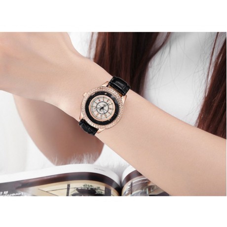 Fashion Women Watch Rhinestones Flow Sand Watches with Leather Strap
