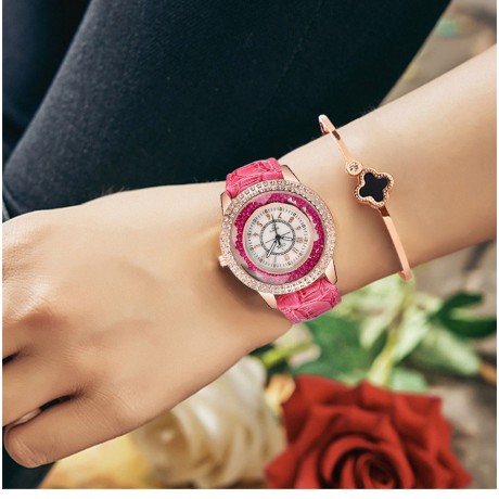 Fashion Women Watch Rhinestones Flow Sand Watches with Leather Strap