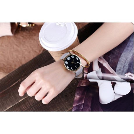 Fashion Wrist Watch Full-Grain Moon Pattern Watch with Leather Strap Band for Women