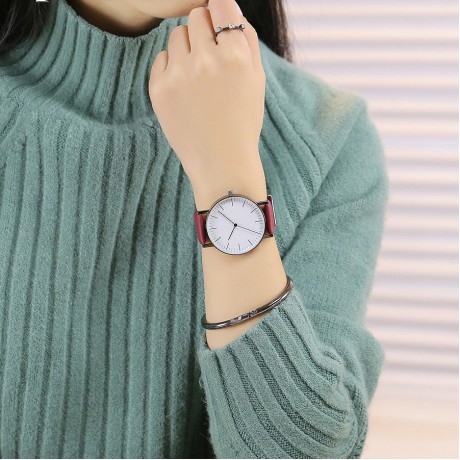 Womens Unique Quartz Movement Casual Leather Band Dress Wrist Watch with Simple Fashion Classic Design